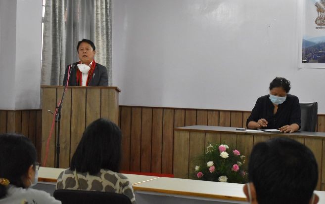 Outgoing Kohima DC Gregory Thejawelie delivering his farewell speech in DC's Conference Hall in Kohima on October 9. (DIPR Photo)